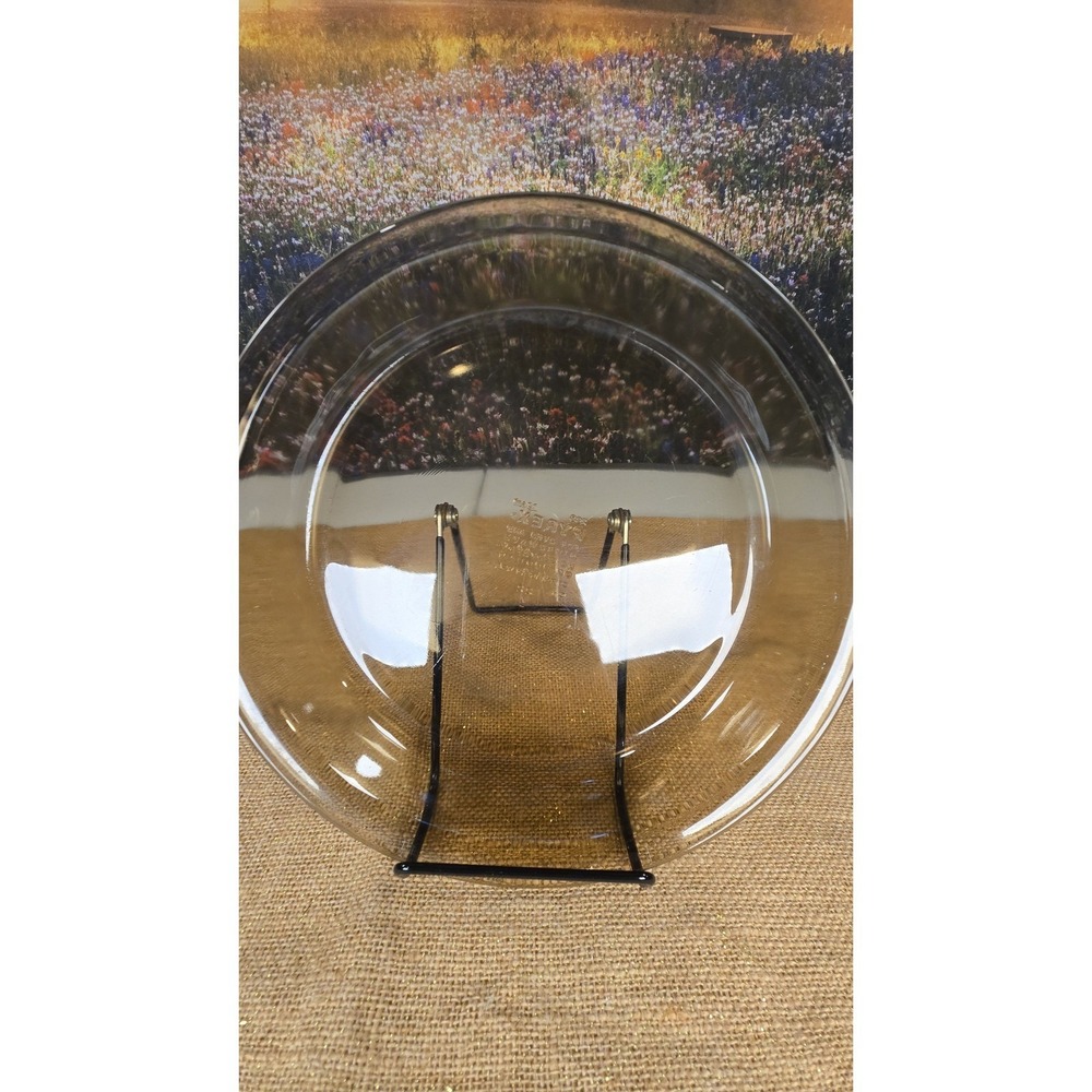 BB-1172.  Vintage Amber PYREX Pie Baking Dish